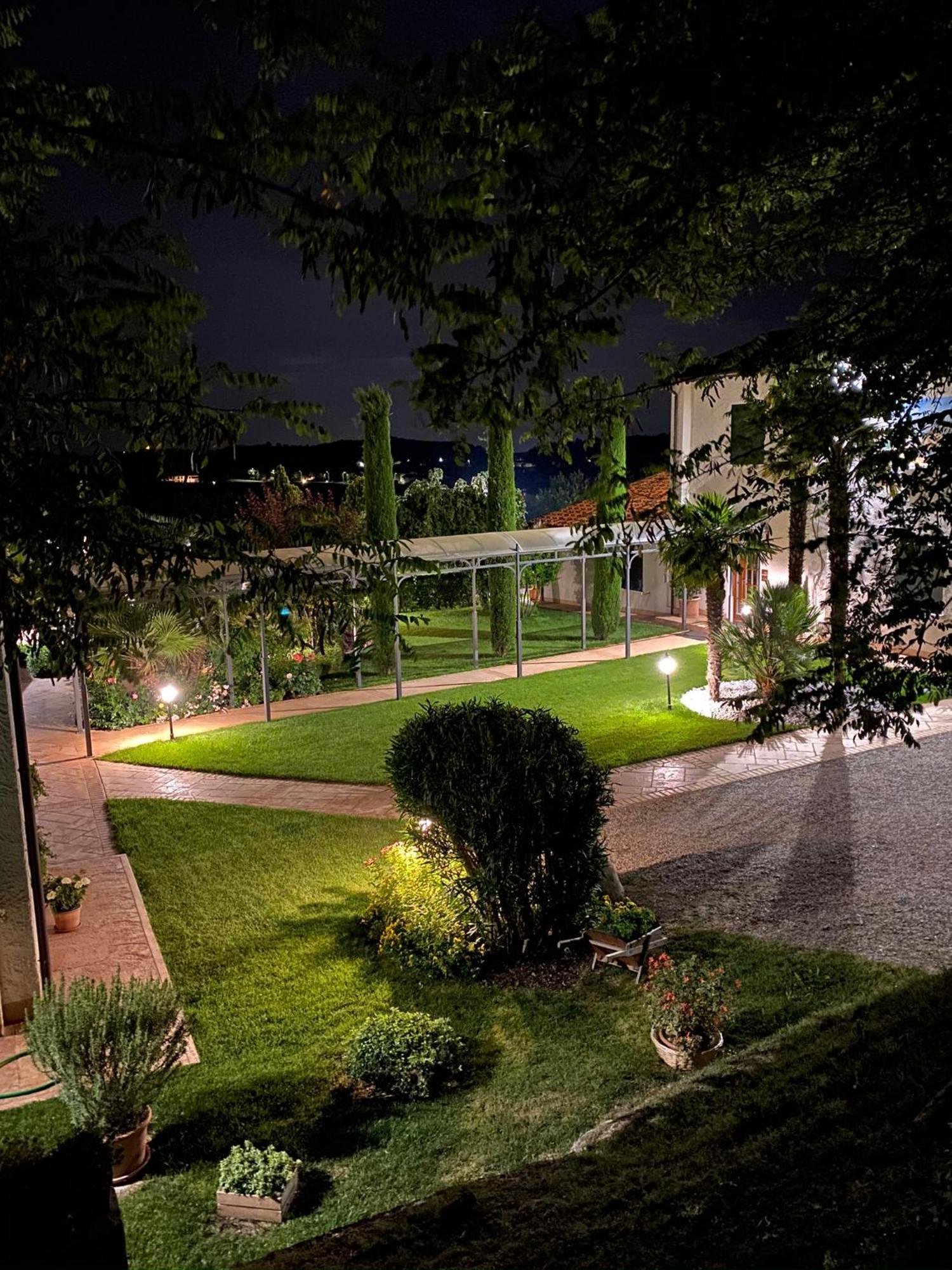 B&B Corte Delle Rose Castiglione Delle Stiviere Eksteriør billede