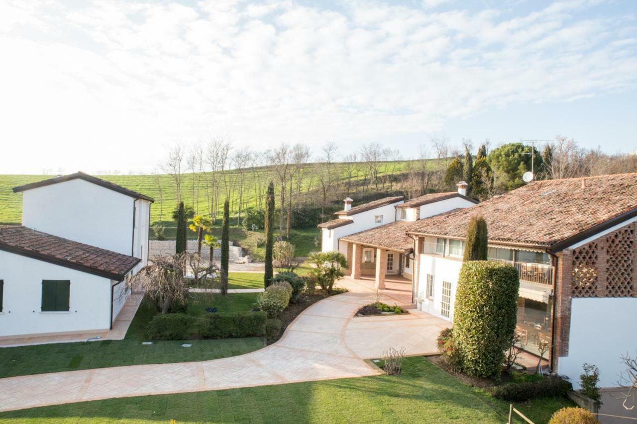B&B Corte Delle Rose Castiglione Delle Stiviere Eksteriør billede