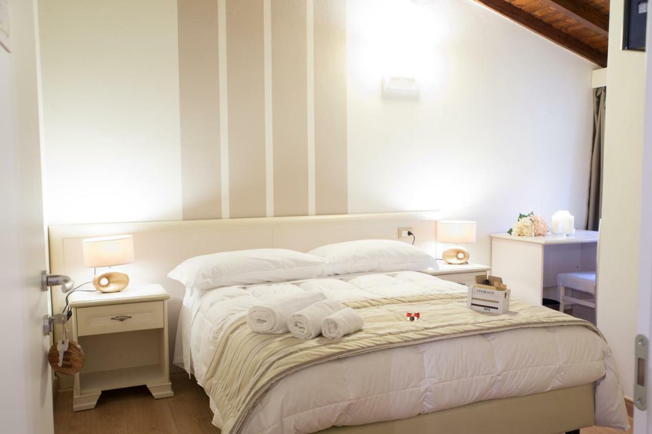B&B Corte Delle Rose Castiglione Delle Stiviere Eksteriør billede