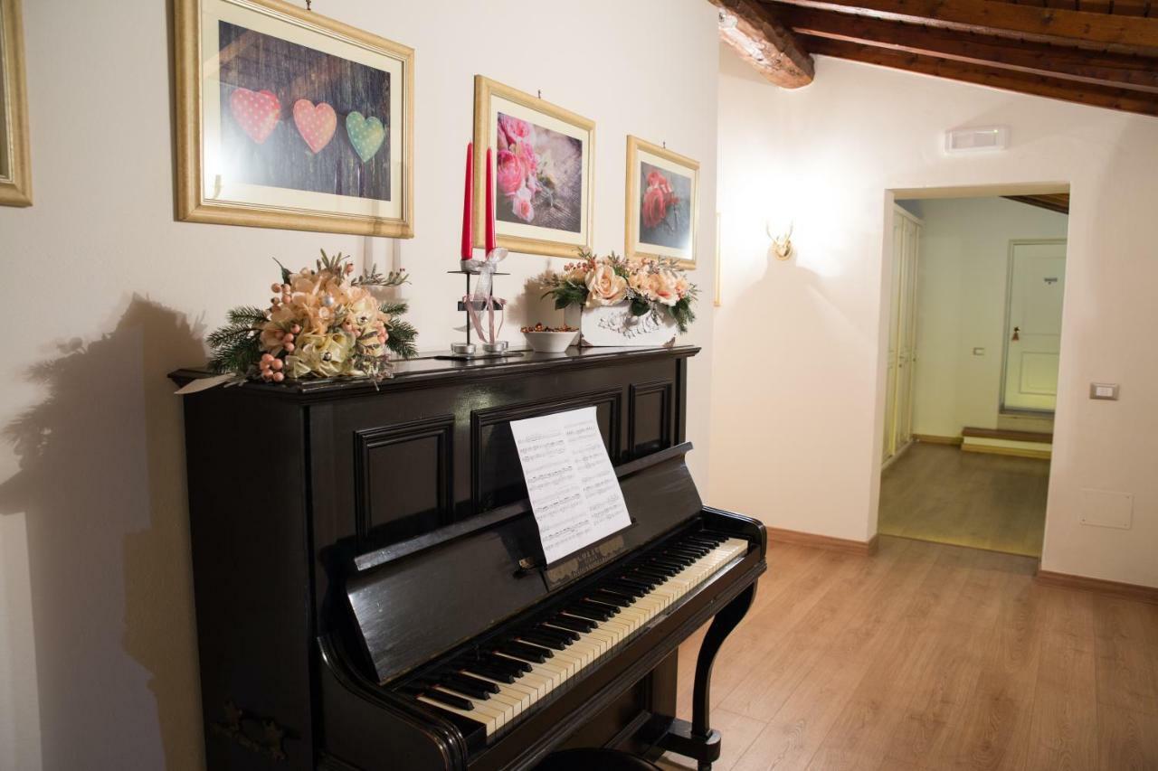 B&B Corte Delle Rose Castiglione Delle Stiviere Eksteriør billede